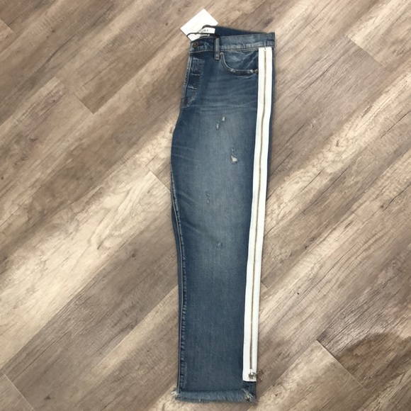 PISTOLA CHARLIE HIGH RISE STRAIGHT LEG, My Way, Side white zipper, Raw hem ๐ - Picture 8 of 17